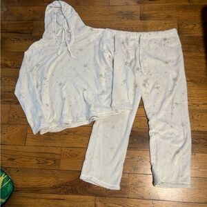 Blush Women’s White Hoodie & Jogger Fleece Lounge Set with Gold Star Accents XL